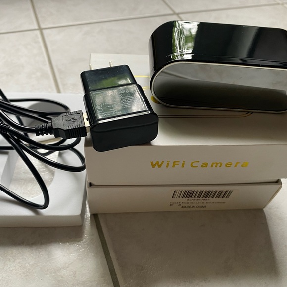 New in the box, Hidden Bluetooth Camera Compact Digital Clock - Picture 3 of 3